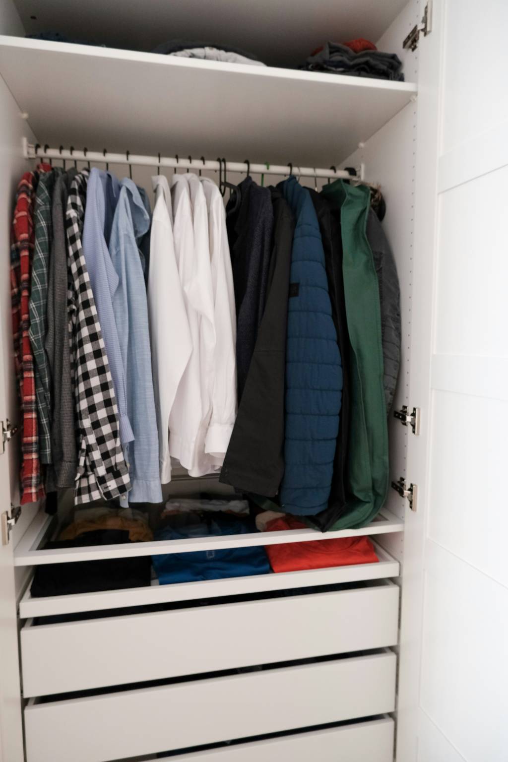 5-passos-para-arrumar-seu-guarda-roupa-e-4-dicas-para-mante-lo-organizado-02 5 passos para arrumar seu guarda-roupa e 4 dicas para mantê-lo organizado