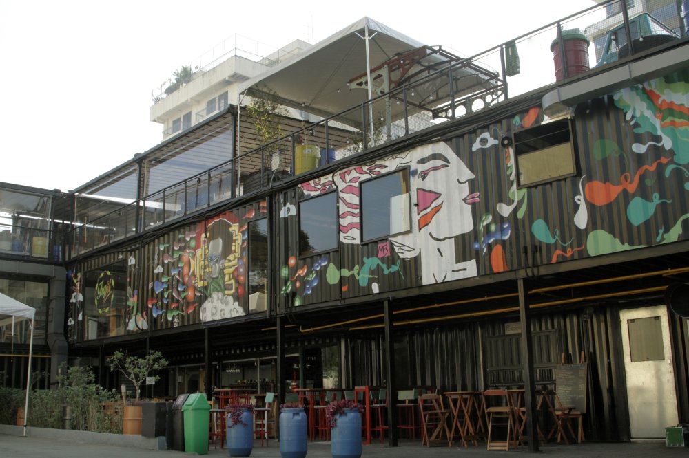 8 projetos com cont&ecirc;ineres