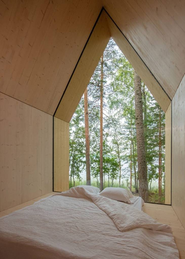 ambientes-cabanas-quarto-casa-interiores-dezeen-07