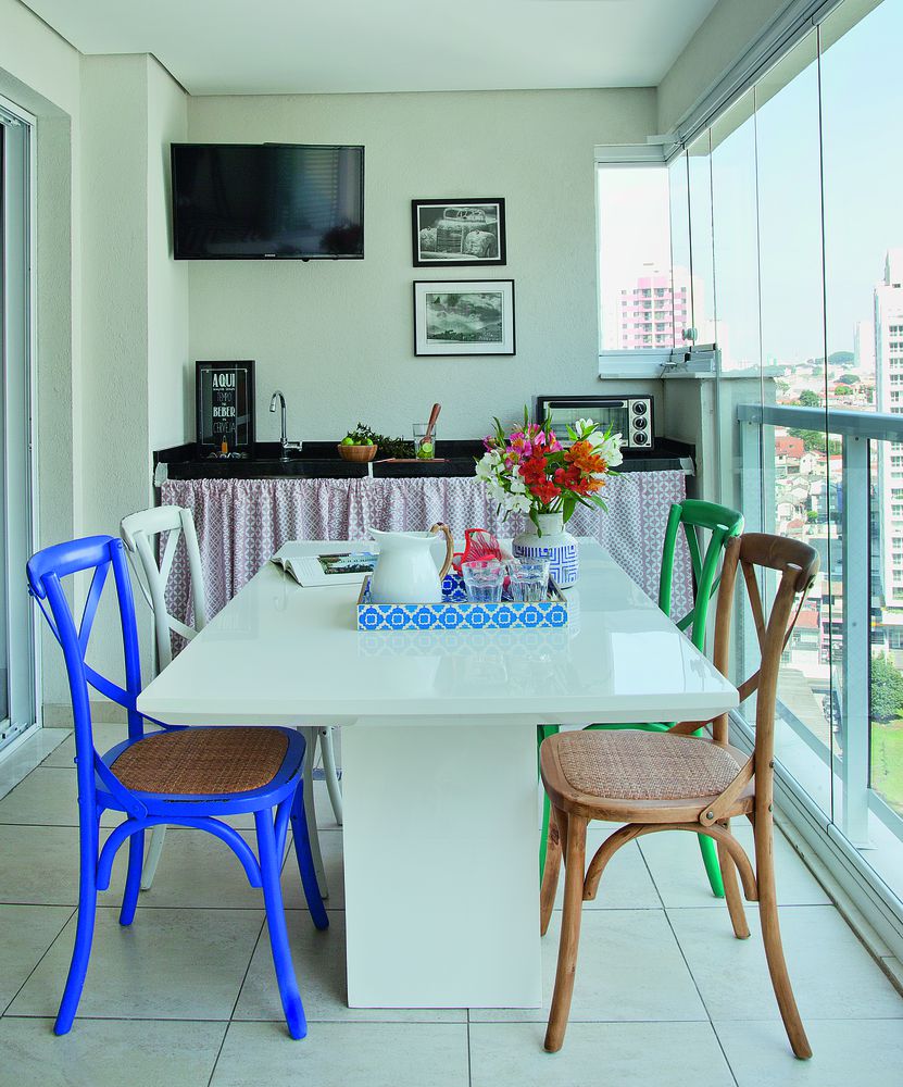 Apartamento de 47 m² traz decoracao com aconchego de casa varanda