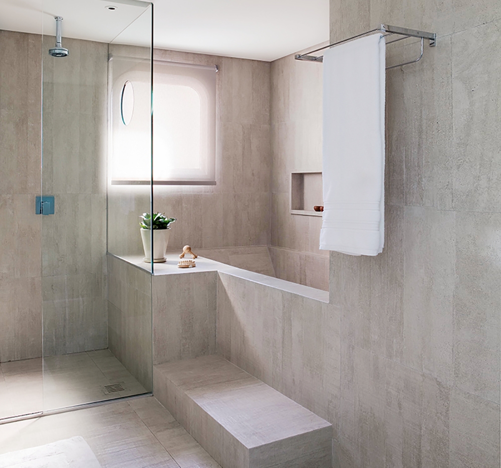 Pura inspiração: banheiro é todo revestido de porcelanato