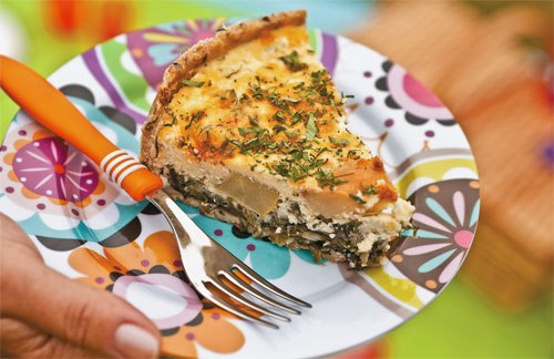 Torta de escarola com pera e queijo: combine sabores agridoces