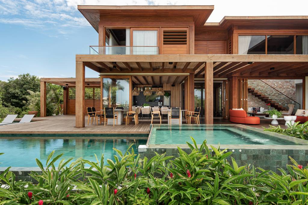 Casa na Bahia emoldura natureza circundante