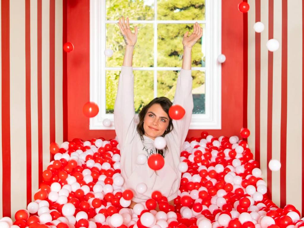Conheça-a-casa-bem-basiquinha-de-Cara-Delevingne-13 cara Delevingne