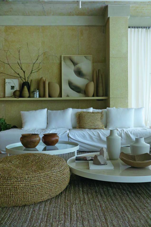Na CASACOR Santa Catarina | Florianópolis 2019, Juliana Pippi utilizou Decora Matte na cor Branco Memória (Coral) para seu Loft Pra Perto do Mar. Na CASACOR Santa Catarina | Florianópolis 2019, Juliana Pippi utilizou Decora Matte na cor Branco Memória (Coral) para seu Loft Pra Perto do Mar.