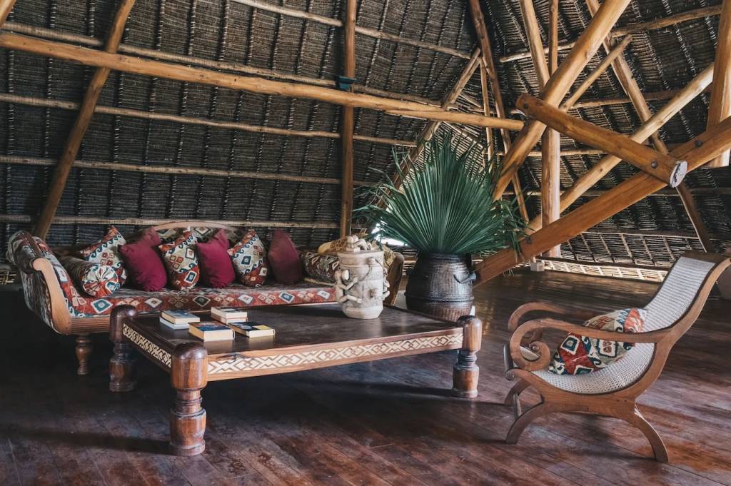Um-tour-pela-luxuosa-e-arejada-villa-de-Naomi-Campbell-05 Um-tour-pela-luxuosa-e-arejada-villa-de-Naomi-Campbell-05