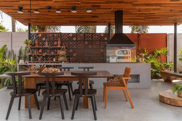 Varanda Mineira. Priscila Mortare - CASACOR Ribeirão Preto 2021 Varanda Mineira. Priscila Mortare - CASACOR Ribeirão Preto 2021