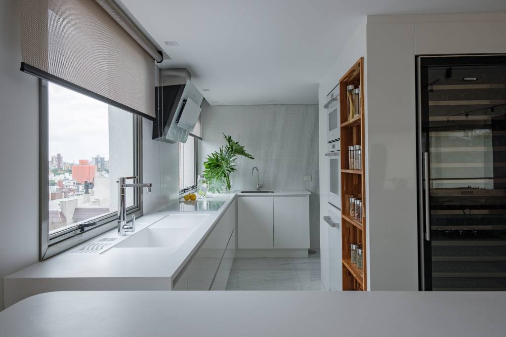 projeto-cria-um-morar-leve-e-minimalista-no-ape-pequi-em-porto-alegre-casa.com-stemmer-rodrigues-lucas-franck-nmlss-7 projeto-cria-um-morar-leve-e-minimalista-no-ape-pequi-em-porto-alegre-casa.com-stemmer-rodrigues-lucas-franck-nmlss-7