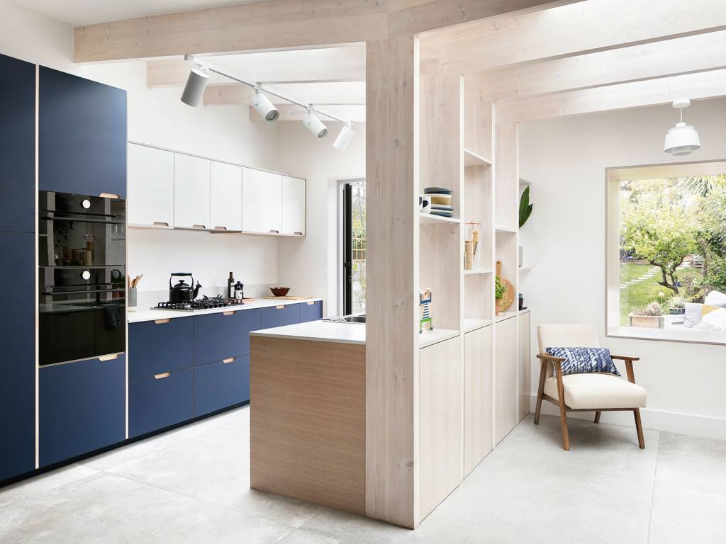 Reforma na cozinha deixa casa de 220m² perfeita para toda a família