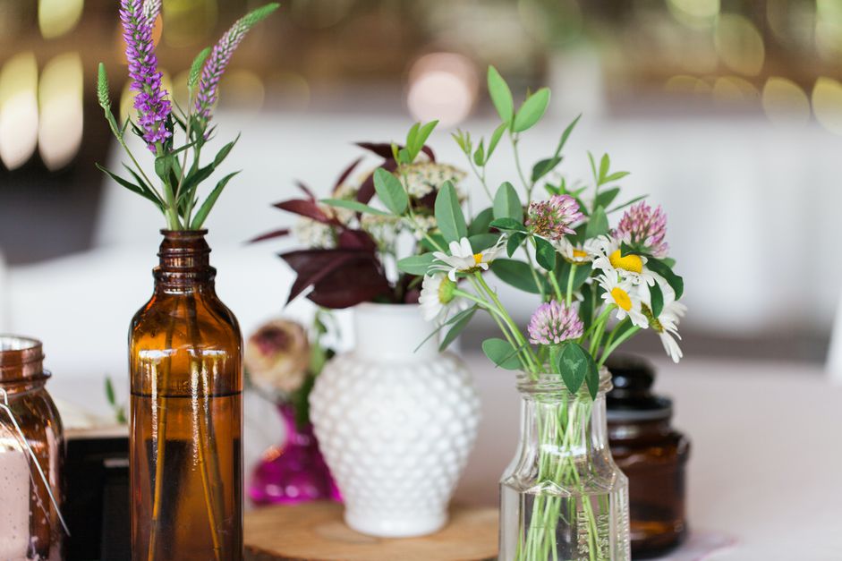 16-jeitos-de-decorar-com-flores-pequenos-vasos 16-jeitos-de-decorar-com-flores-pequenos-vasos