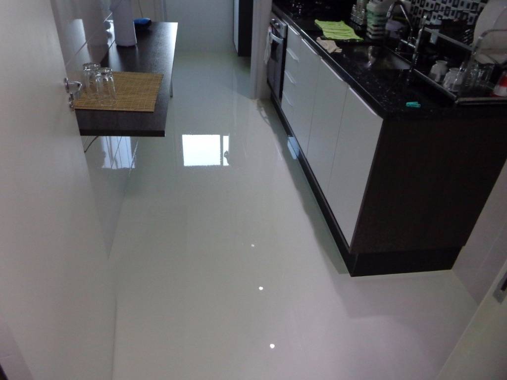 4-o-que-e-porcelanato-liquido-um-guia-completo-sobre-o-revestimento-cozinha-branco-porcelanto-liquido