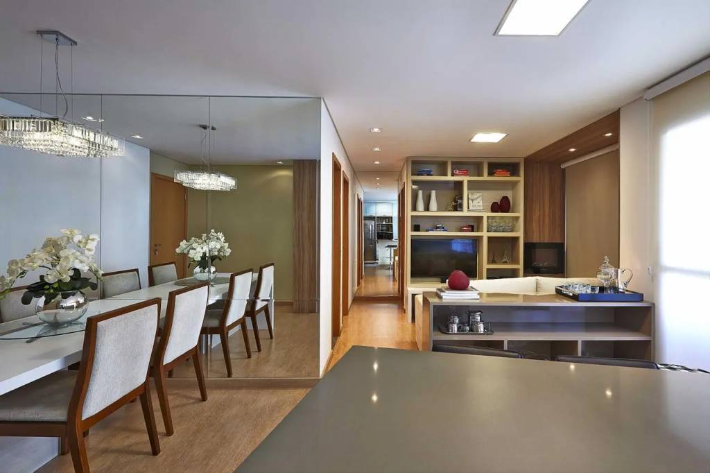 7-espelho-na-sala-de-jantar-como-escolher-sala-integrada-construcso-em-vidros 7-espelho-na-sala-de-jantar-como-escolher-sala-integrada-construcso-em-vidros