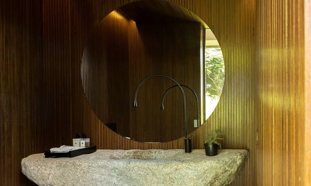 madeira-ripada-landhi-Noura van Dijk Interior Design-banheiro-05 madeira-ripada-landhi-Noura van Dijk Interior Design-banheiro-05