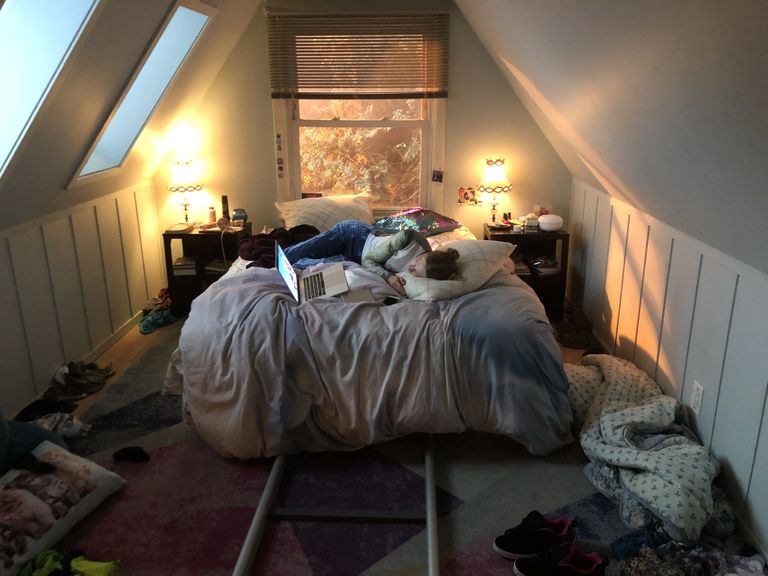 16-euphoria-entenda-o-décor-de-cada-personagem-e-saiba-como-reproduzi-lo Quarto de Jules em Euphoria