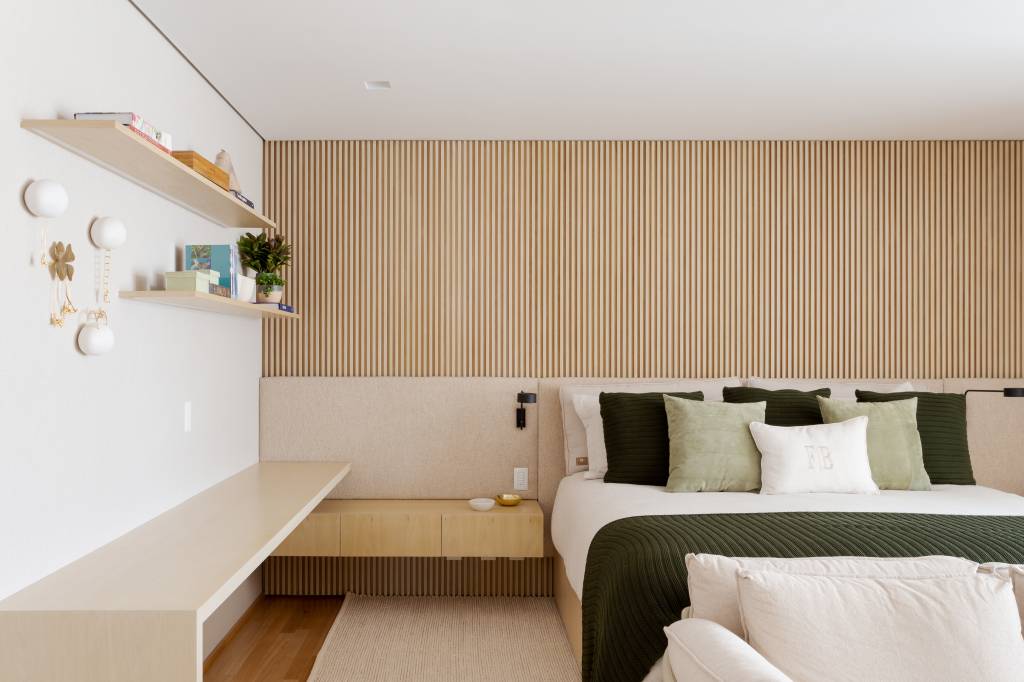 Apartamento Amorim Lima Quarto de casal com décor neutro