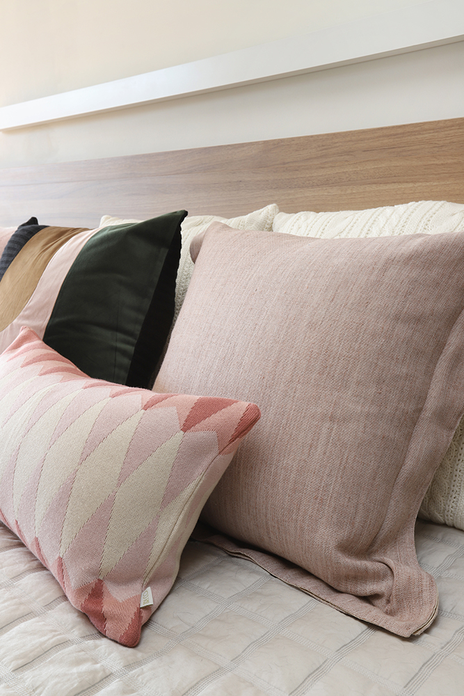 2 técnicas para recuperar a maciez dos travesseiros