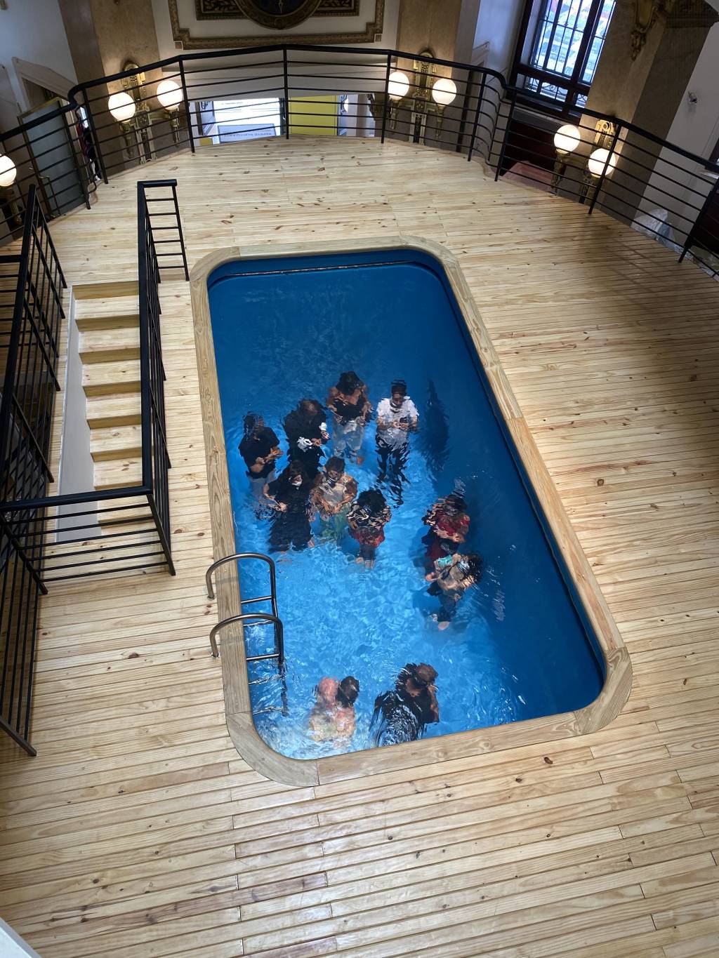 Piscina-que-não-molha-Exposição-de-Leandro-Erlich-chega-em-São-Paulo-11 A tensão | Leandro Erlich