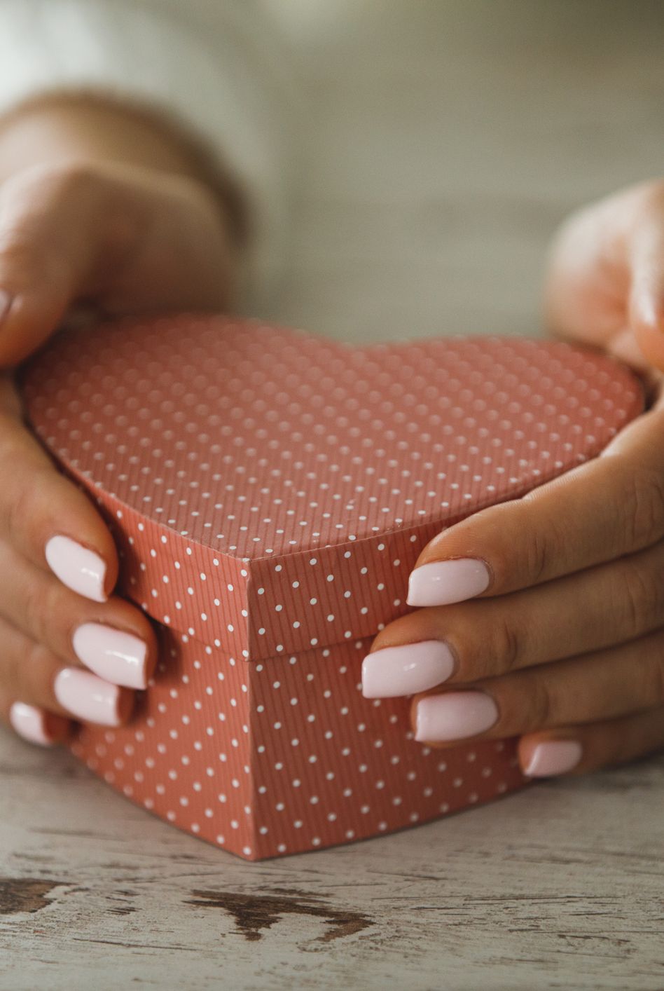 Presentes-DIY-para-dia-dos-namorados-lembrancas Caixa de coração com lembranças