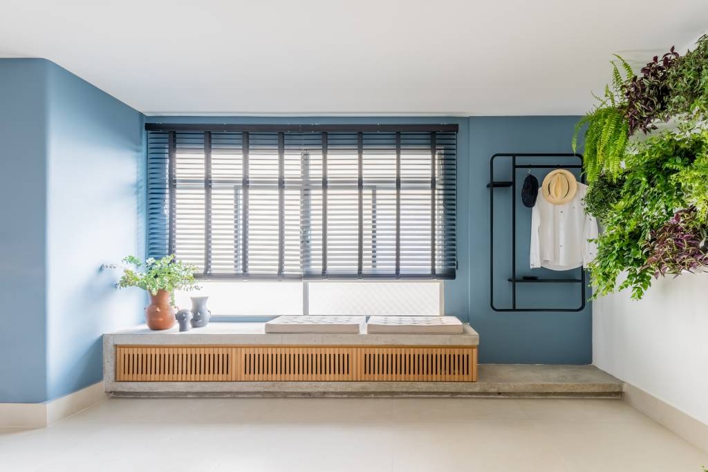 concreto-ape-180m-composto-dois-imoveis-calamo-arquitetura-fotos-guilherme-pucci-02-plantas-mudroom concreto-ape-180m-composto-dois-imoveis-calamo-arquitetura-fotos-guilherme-pucci-02-plantas-mudroom