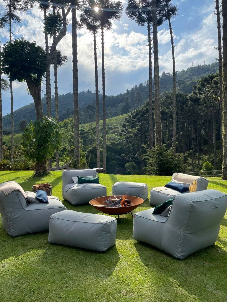conjunto-pufes-jardim-eco-flame-garden-divulgacao Conjunto de pufes e poltronas da EcoFlame Garden