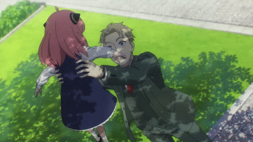 spy-x-family-anime-tenor Loid segurando Anya