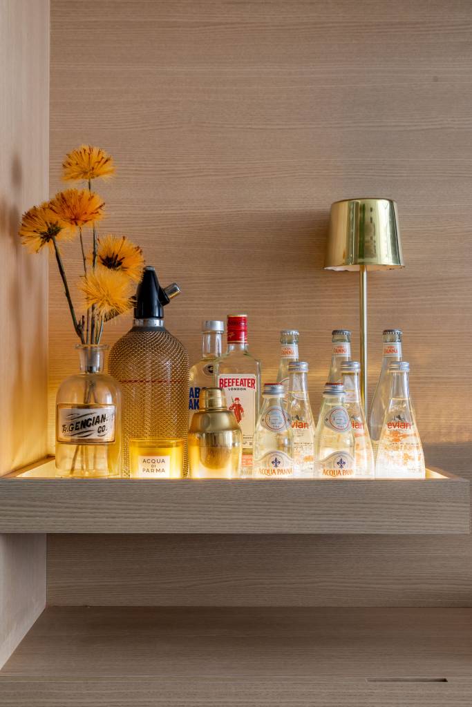 Apartamento pequeno; apartamento compacto; home bar