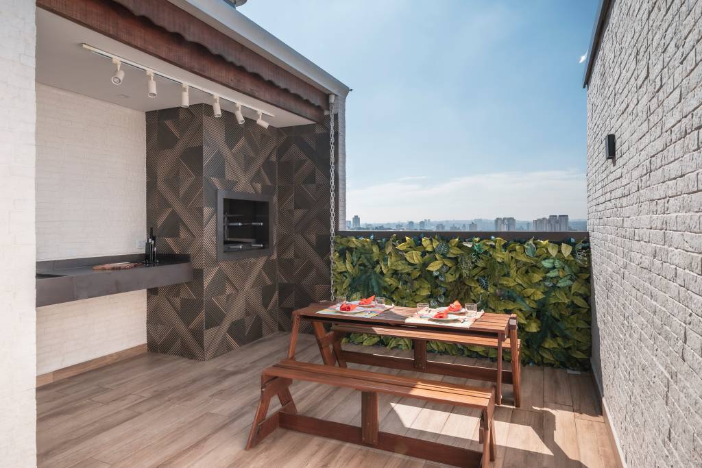 glamour-closet-walk-in-superficies-brilhantes-ape-100m-pb-arquitetura-fotos-henrique-ribeiro-08 Varanda; terraço; cobertura; mesa de madeira;