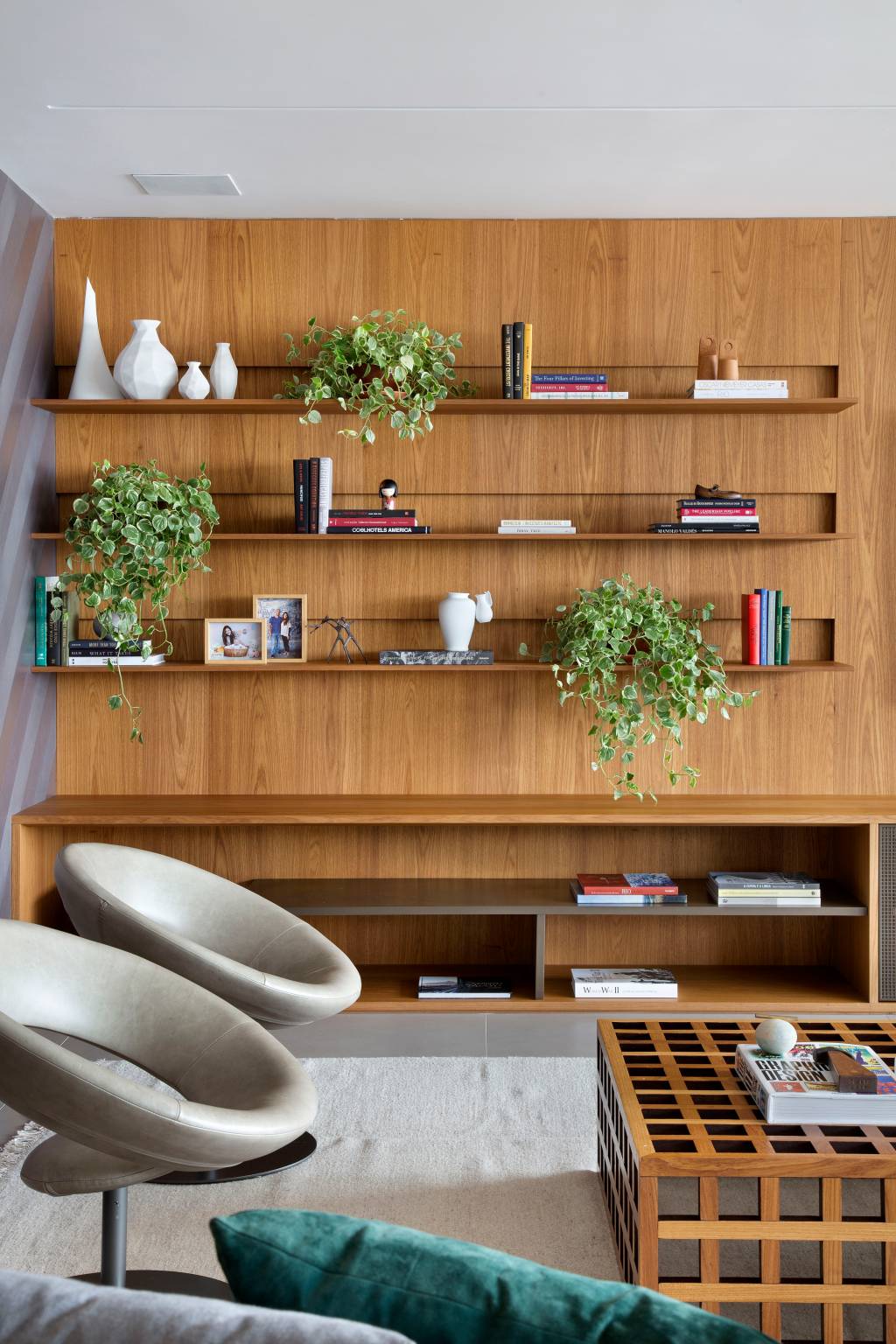 Guia das prateleiras: o que é preciso considerar ao montar a sua