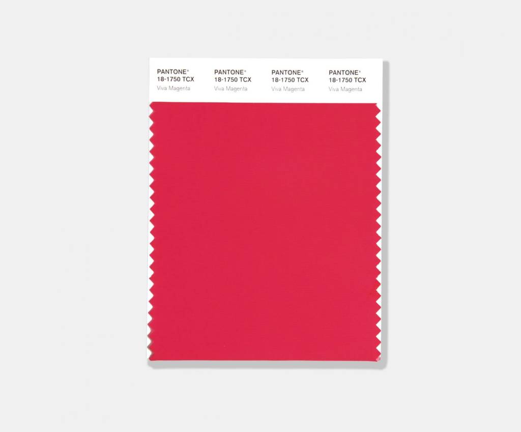 viva-magenta-cor-do-ano-pantone-dezeen-03 Viva magenta; cor do ano; pantone; cor do ano 2023