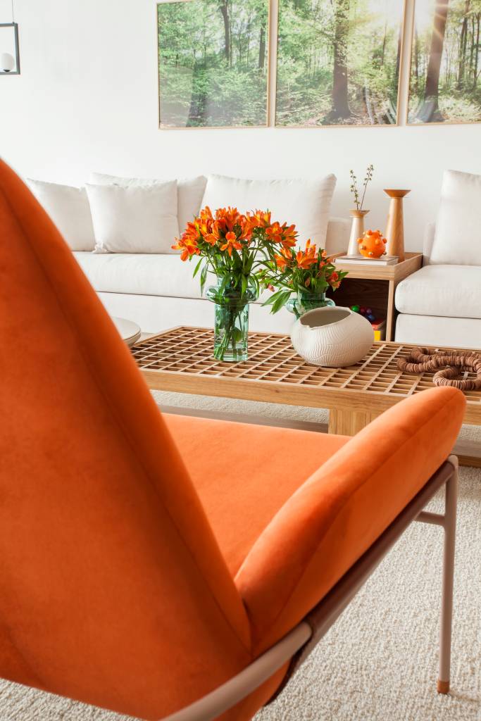 Laranja na decoração; poltrona