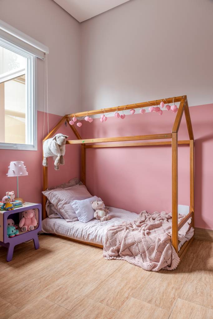 Quarto infantil; quarto montessoriano; cama infantil; cama de casinha