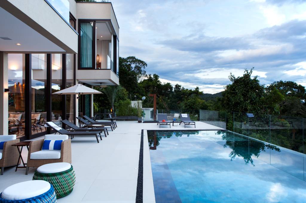 estilo-praiano-natureza-casa-de-1000m-infinity-spaces-fotos-dotta-08 Casa; piscina; área externa; deck