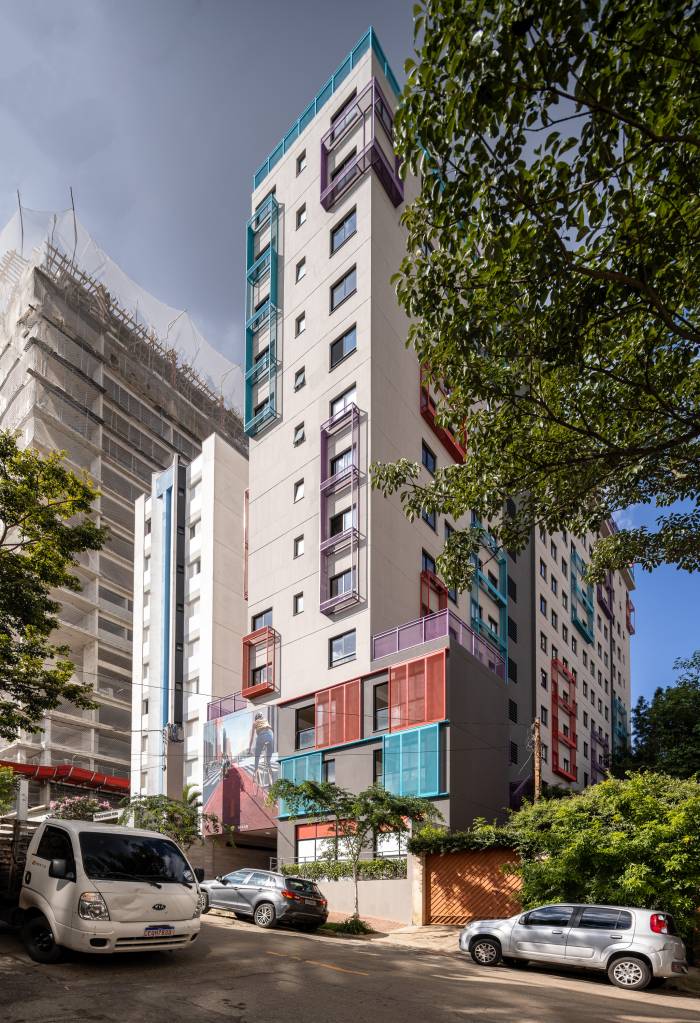 edificio-uso-misto-elementos-metalicos-coloridos-cobogos-fachada-ilha-arquitetura-credito-manuel-sa (11) Prédio uso misto elementos metálicos coloridos cobogós fachada Ilha Arquitetura urbanismo são paulo arquitetura