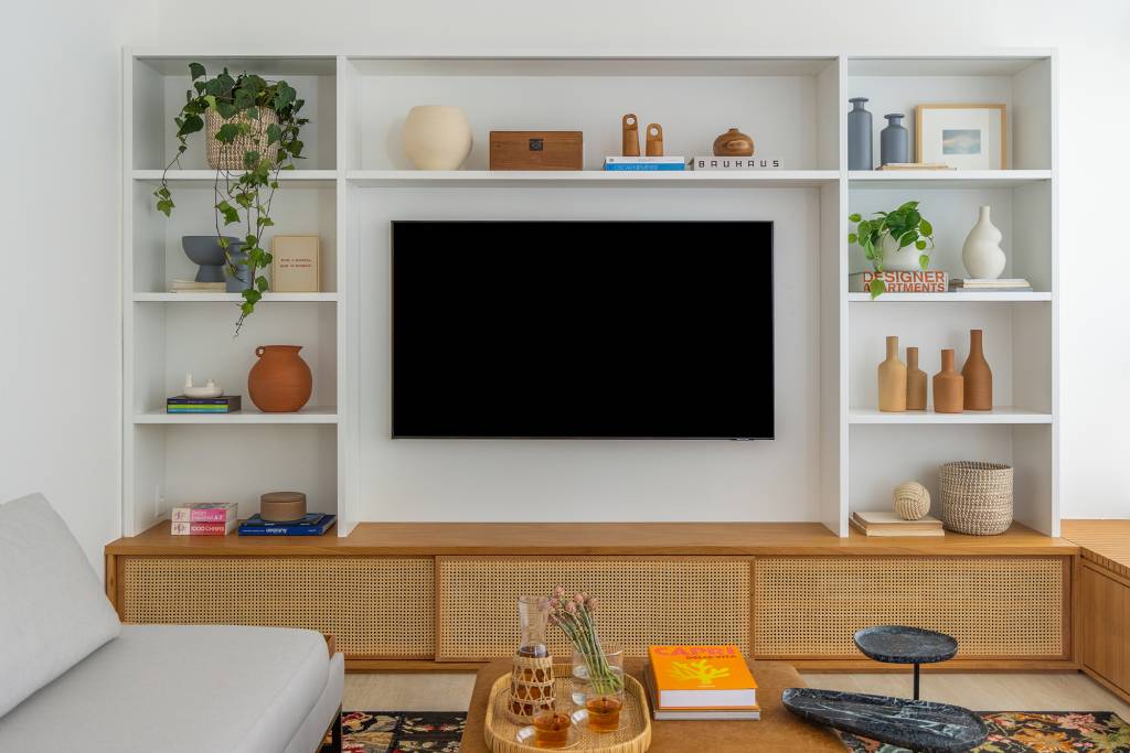 Elementos handmade e tons neutros marcam este apartamento de 135 m²