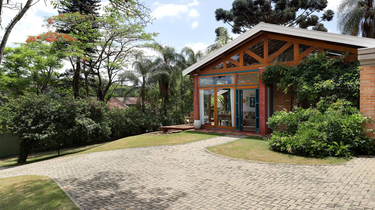 Móveis garimpados vista pôr do sol casa 260 m2 Juliana Fabrizzi arquitetura jardim jardim fachada paisagismo vista