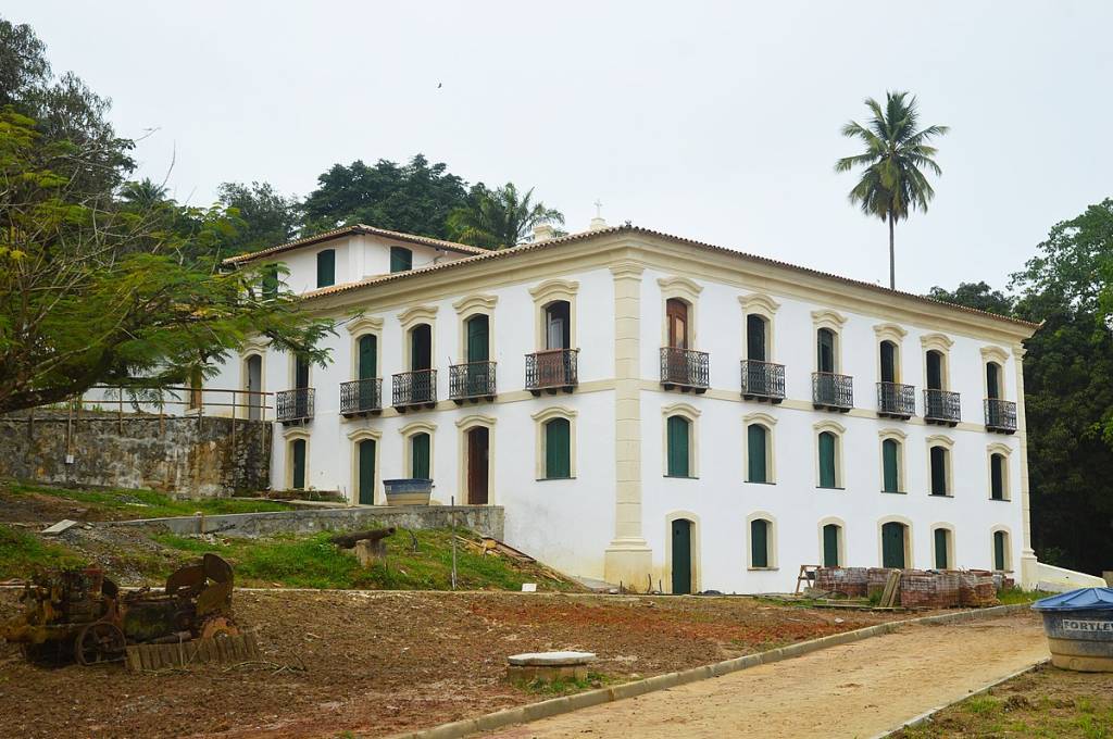 Engenho Freguesia em Candeias. Tombado pelo Instituto do Patrimônio Artístico e Cultural da Bahia.