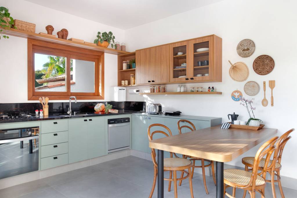 Cozinhas com cara de fazenda: veja esses projetos em estilo provençal e rústico