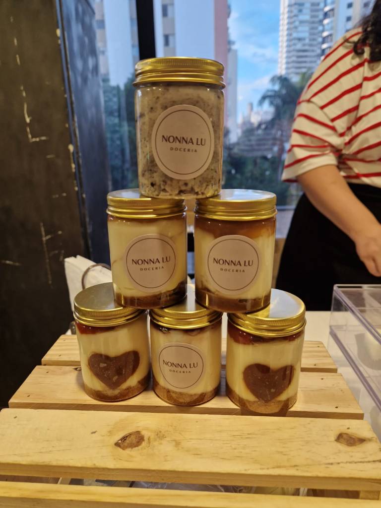 11 Quem resiste à um docinho? Ou melhor: cheesecake no potinho? Nonna Lu Doceria é uma marca de quem gosta de cozinhar para aqueles que amam comer!
