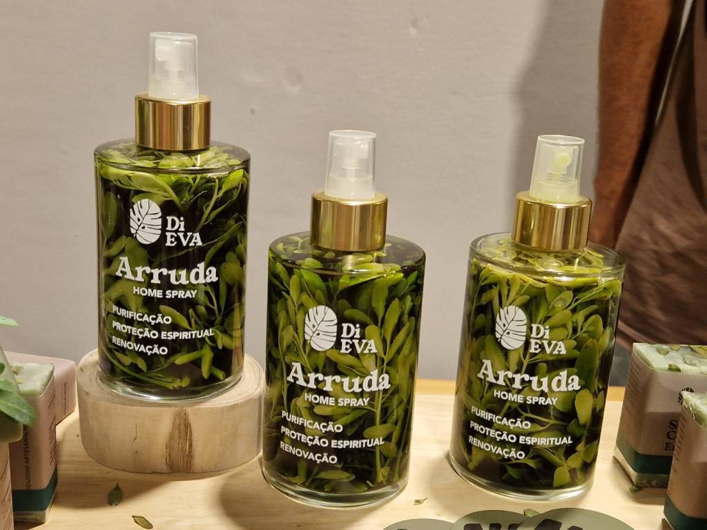 3 O spray de arruda da Casa Di Eva