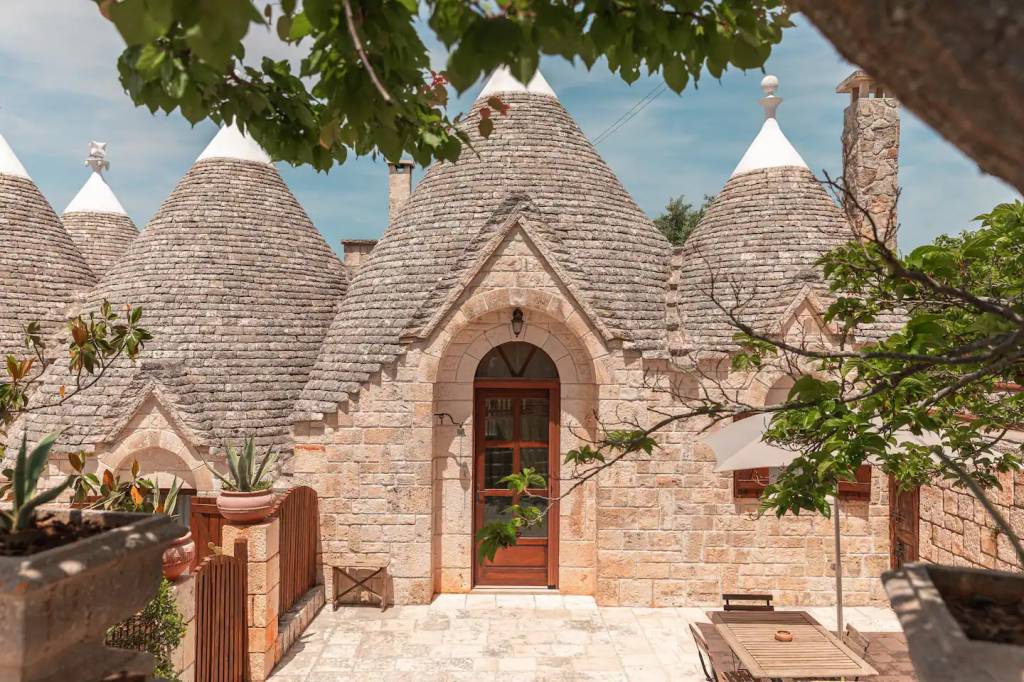 f110acd6-4f91-47cc-a842-401df0743d45 Trullo Edera em Ostuni, Itália