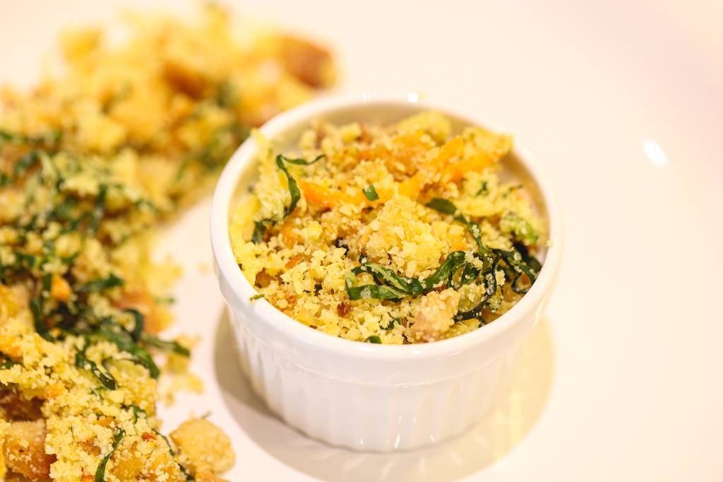 Farofa-de-bacalhau Bacalhau: conheça os benefícios do peixe para a saúde e aprenda 4 receitas