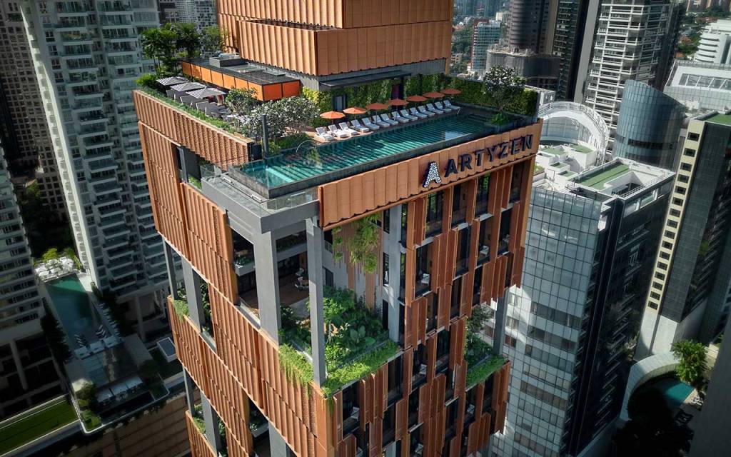 Hotel em Singapura destaca-se pelos grandes jardins verticais tropicais