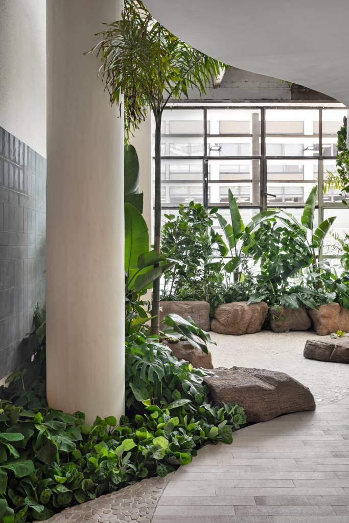 jardim-felicidade-que-vem-do-contato-com-a-natureza-casacor-sp-elaine-kalil-03 Jardim propõe viver a felicidade que vem do contato com a natureza