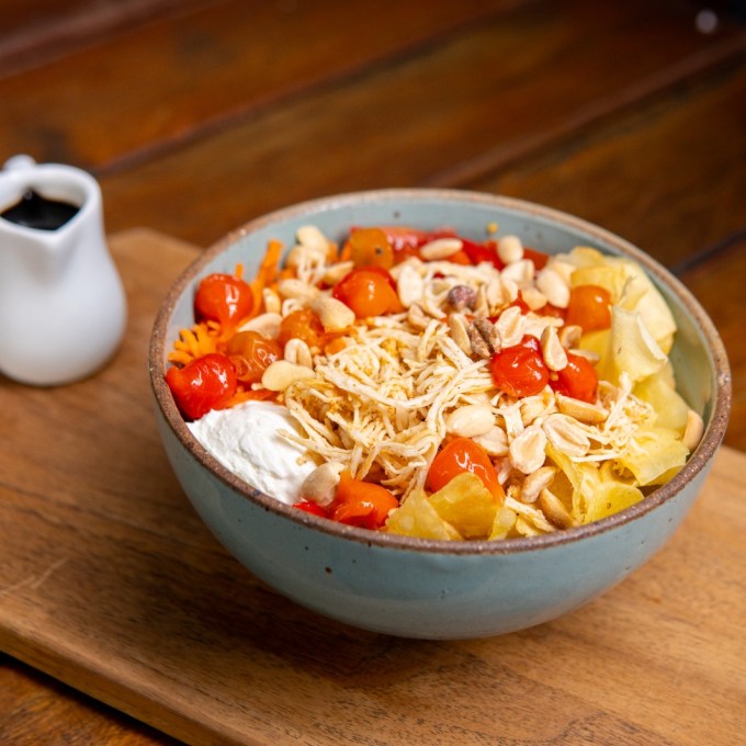 Poke junino: surpreenda com essa receita inusitada e saudável!