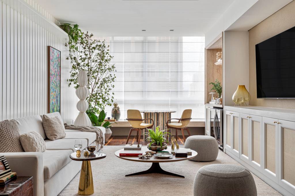 Farm house com toque boho e moderno: apê de 200 m² mescla estilos