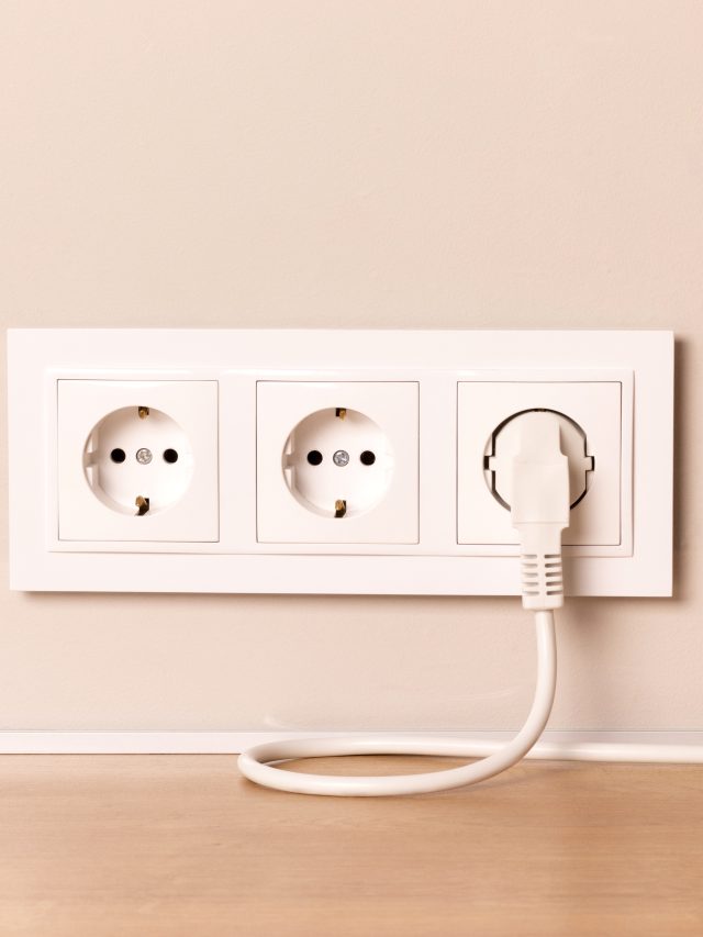 Capa de: Como agir em caso de choque elétrico