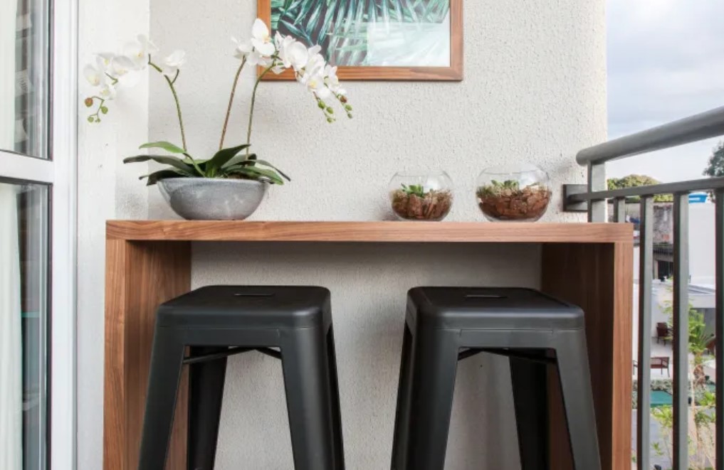 É cadeirada ou banquetada? Veja as diferenças de cadeiras e banquetas