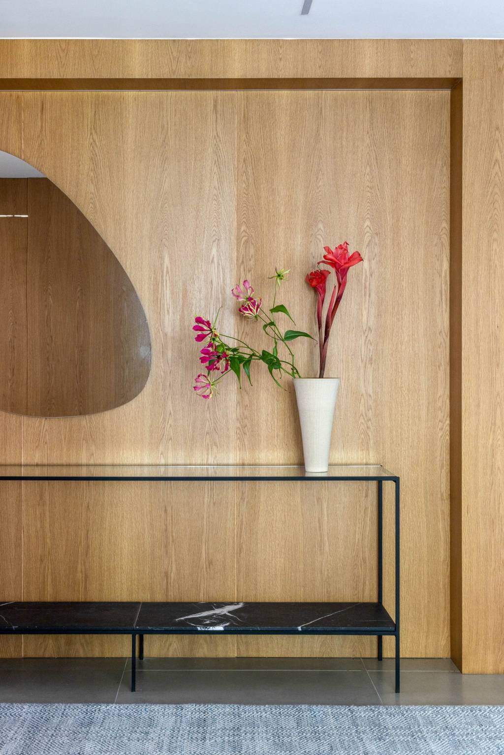 Veja ideias simples para decorar o hall de entrada