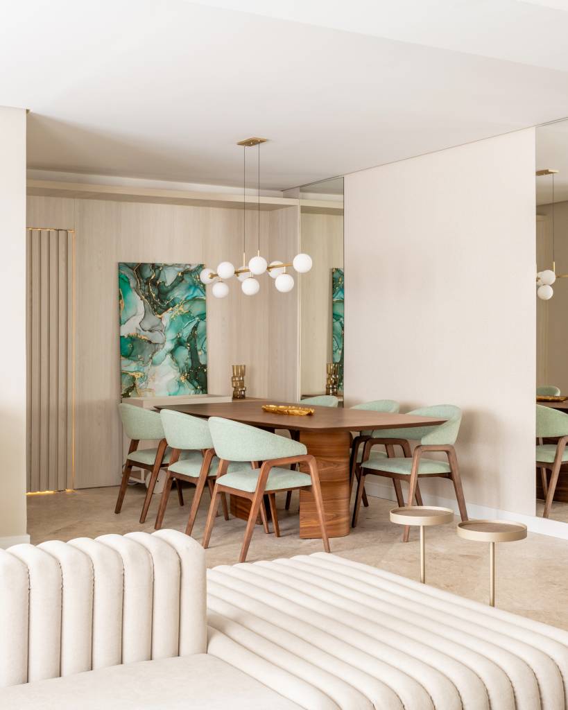 sofa-ilha-cria-dois-ambientes-living-sala-de-tv-e-estar-doppia-arquitetura-08-jantar Sofá ilha cria dois ambientes no living: uma sala de TV e um estar para conviver. Projeto de Doppio Arquitetura. Na foto, jantar integrado com estar.