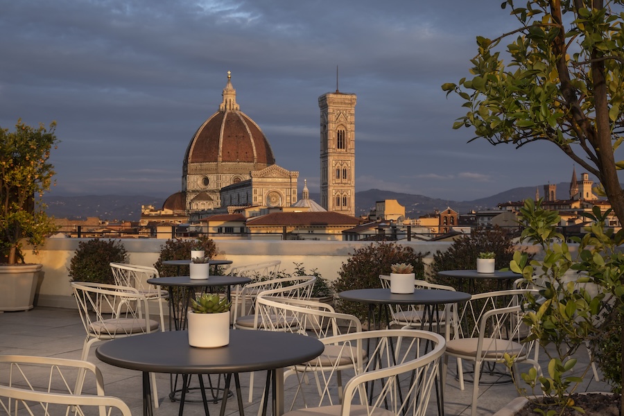 Edifícios históricos de Florença se transformam em hotéis de luxo. Na foto, vista do terraço para a cidade.